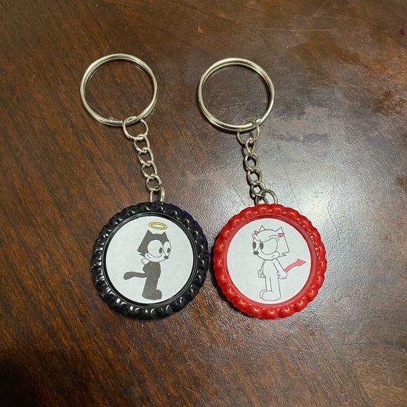 Felix the Cat Bottle Cap Keychains - Picture 2 of 2